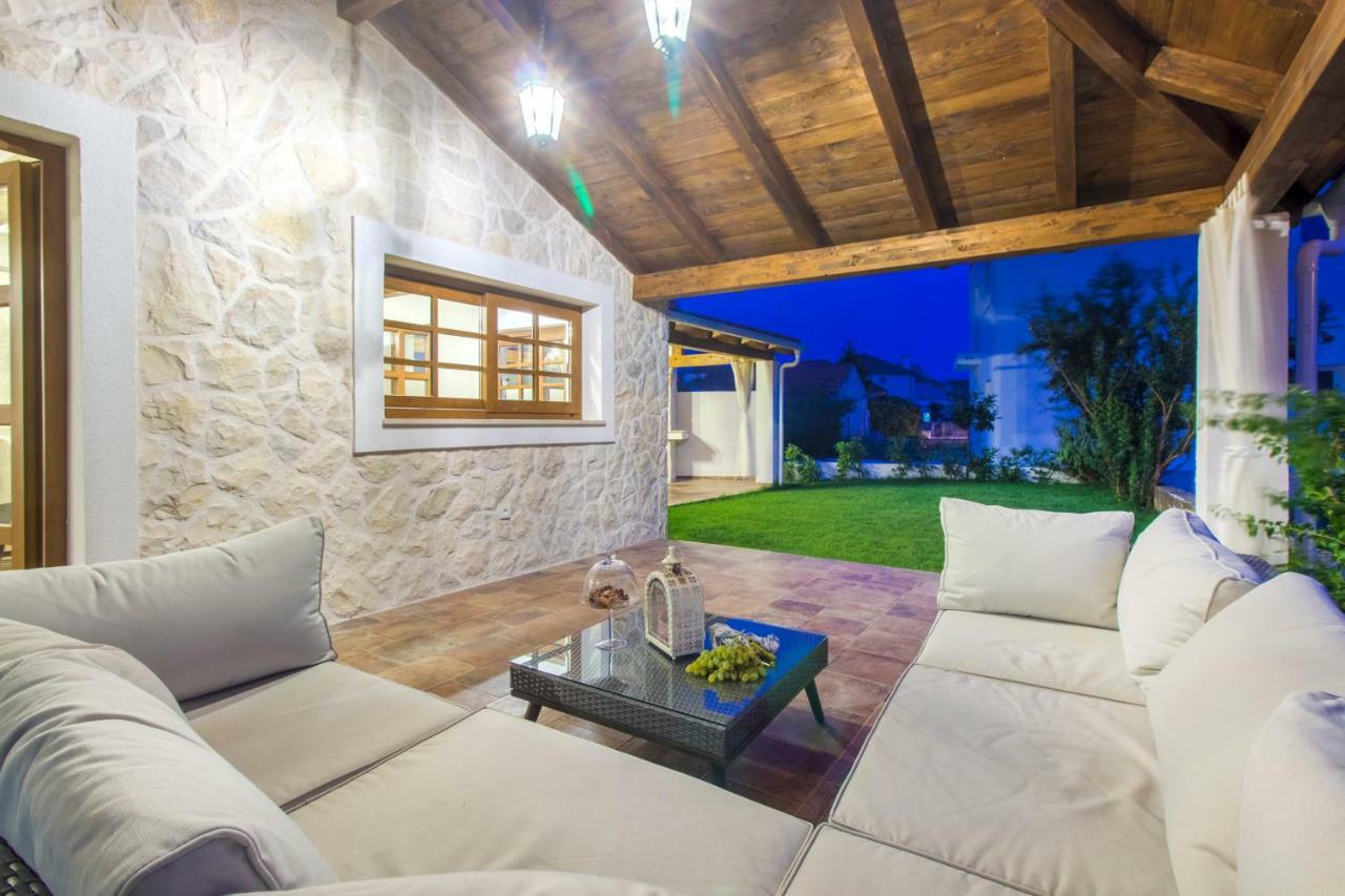 Villa House For Rent Leila Šibenik Exterior foto